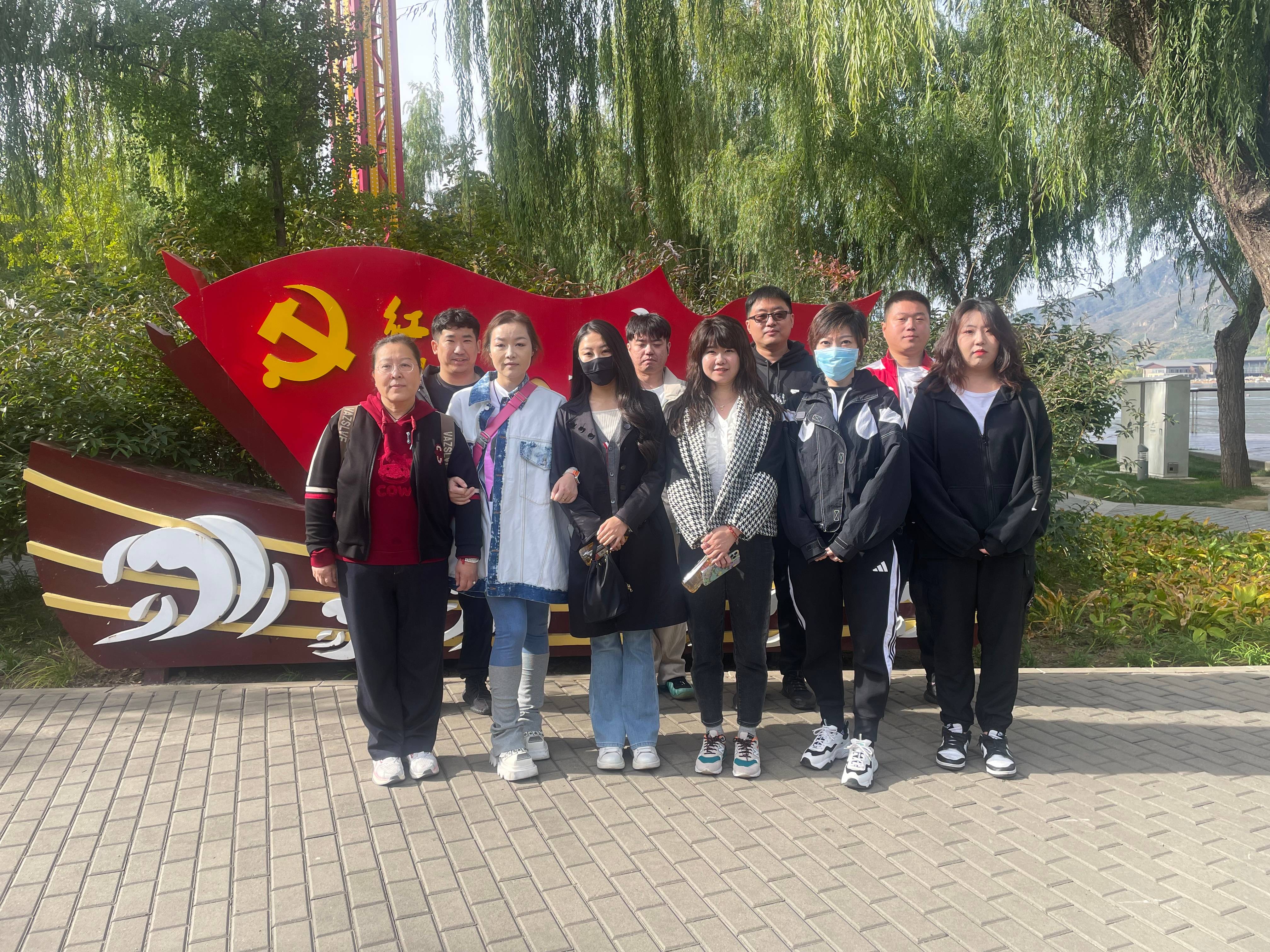 主题参观2(1).jpg